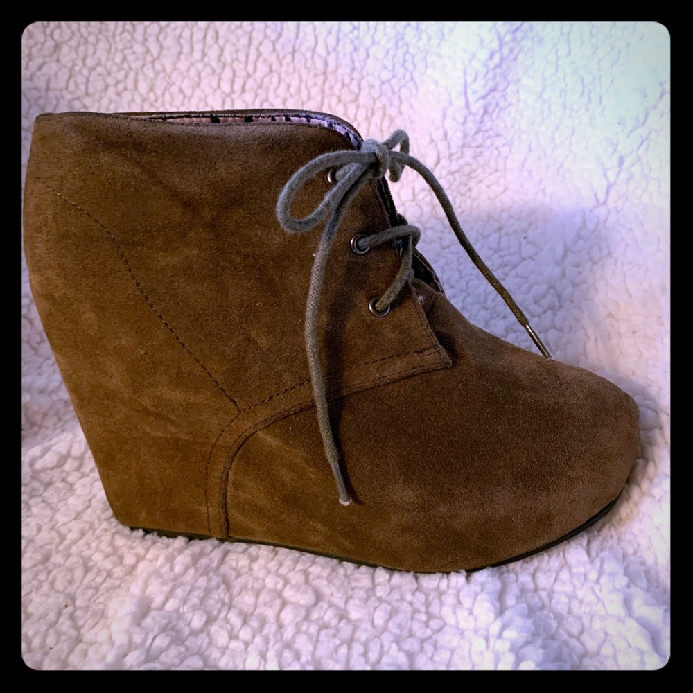 Brown suede high-wedge DIBA ankle bootie, like new
